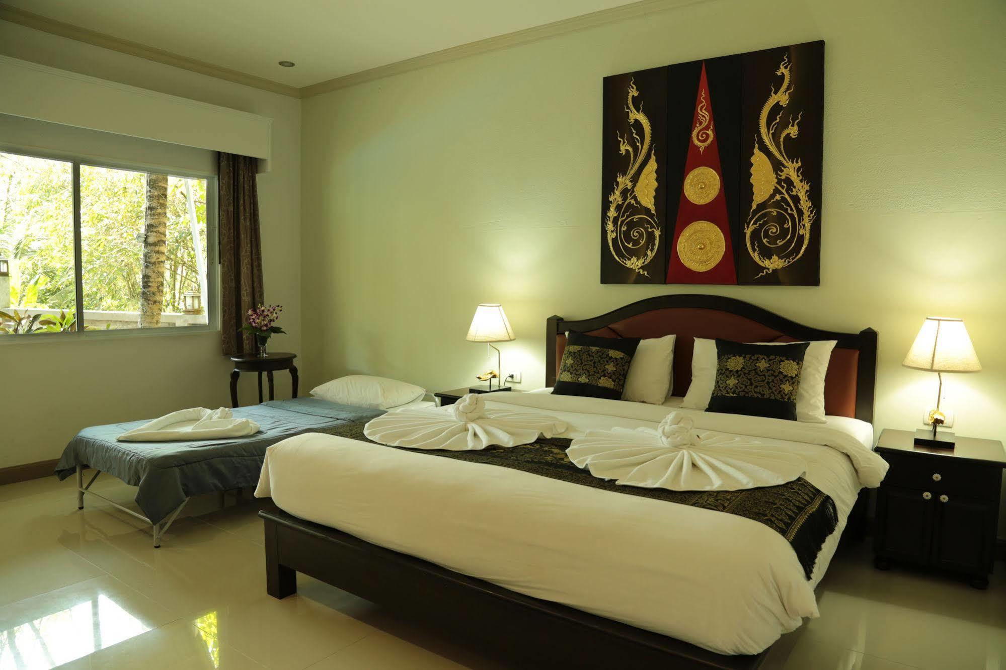 Naka Resort Kamala Exteriér fotografie